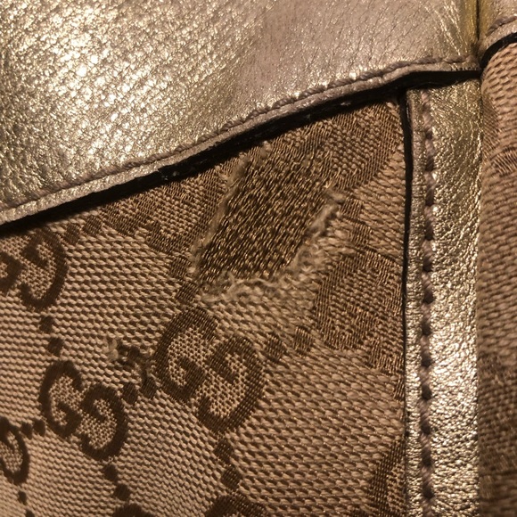 Gucci Beige and Gold Shoulder Bag - Picture 5 of 16